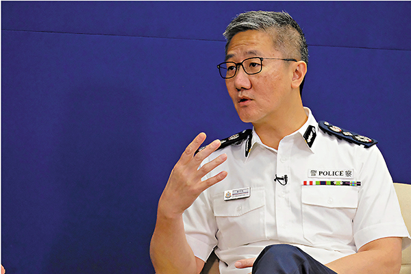 ●警務處處長蕭澤頤日前在警察學院接受專欄作家屈穎妍專訪。