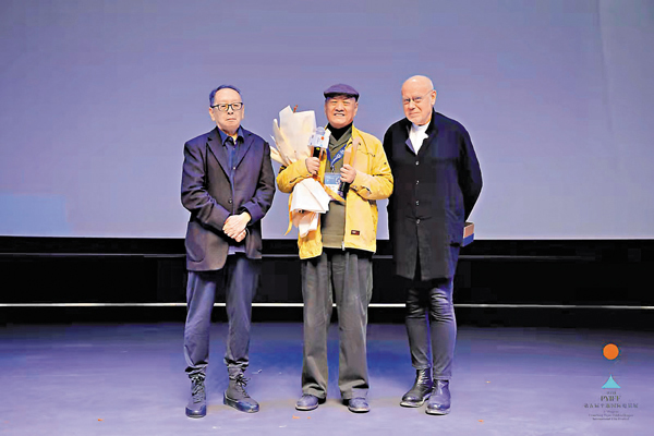 ● 第四代導演丁蔭楠獲頒「五周年特別獎」。