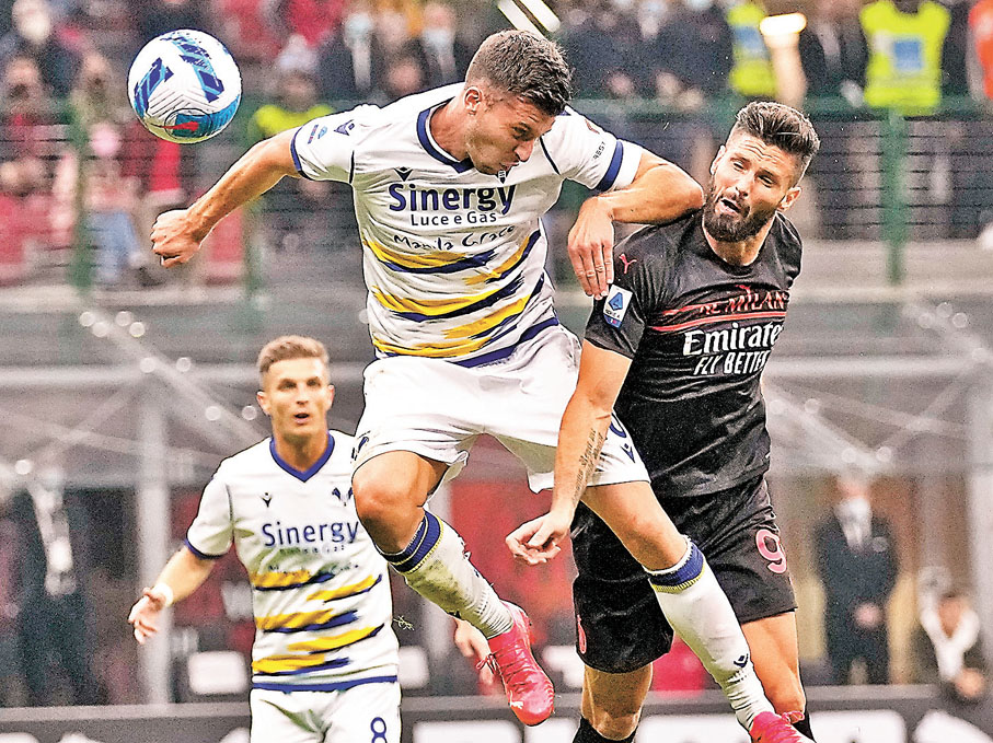 ●基奧特(右)為A米頂入成1：2。  美聯社