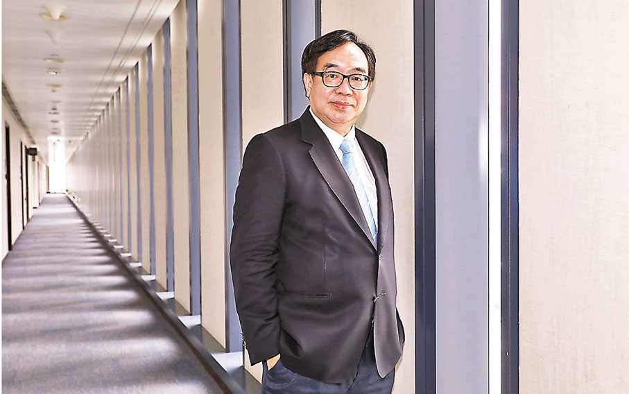 ●盧偉國強調，經民聯會做好對特區政府的督促工作，推動香港前行。香港文匯報記者  攝