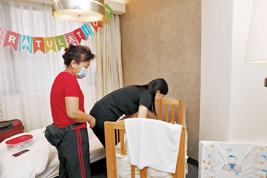 ●酒店坐月服務包括一名24小時專屬陪月員，以及每天提供5至6餐等，以滿足媽媽需要。香港文匯報記者  攝