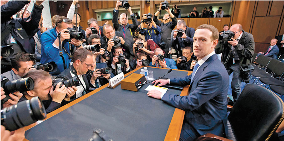 ● facebook創辦人朱克伯格2018年曾就大選受干預在美國國會作證。 資料圖片