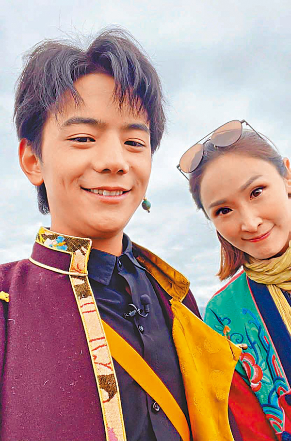 ● 陳貝兒採訪炙手可熱的藏族網紅丁真。