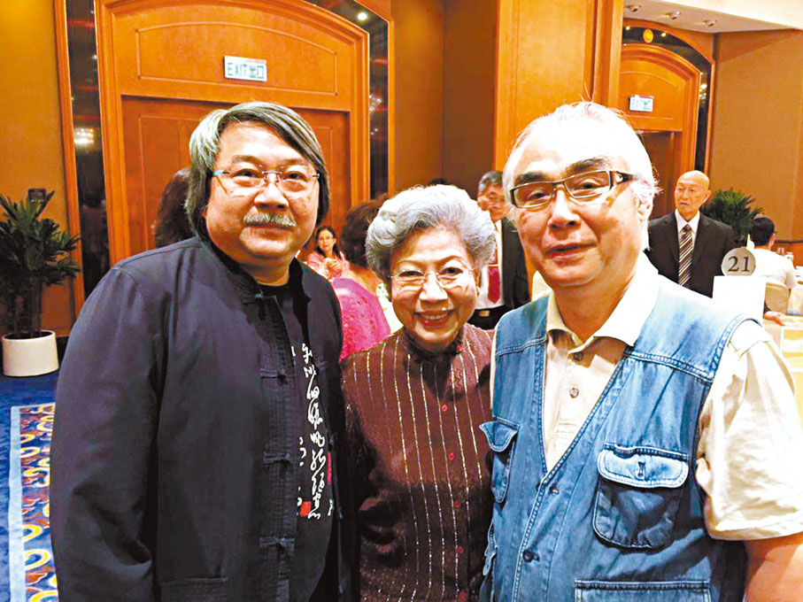 ●葉惠民教授、羅蘭姐與鄧一鳴老師（右）合照！ 作者供圖