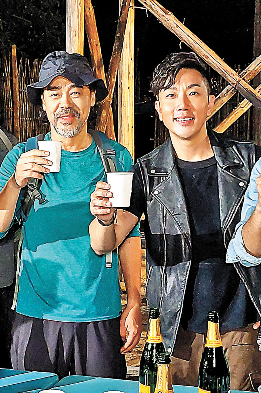 ●劉青雲（左）為了拍戲，留了鬍鬚數個月。