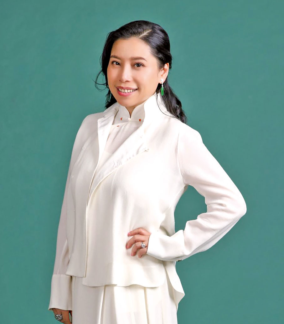 ● 廣西壯族自治區政協委員、君文化集團有限公司創辦人彭芷君