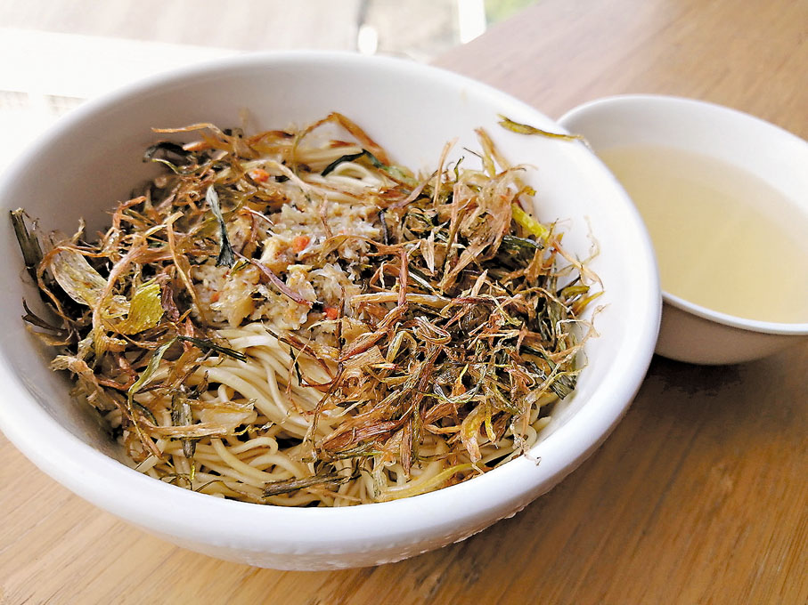 ●蟹粉拌毛細麵