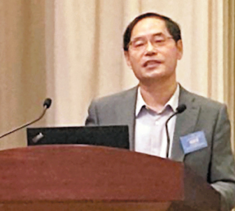 ●中科院院士趙國春講述地質學。香港文匯報記者  攝