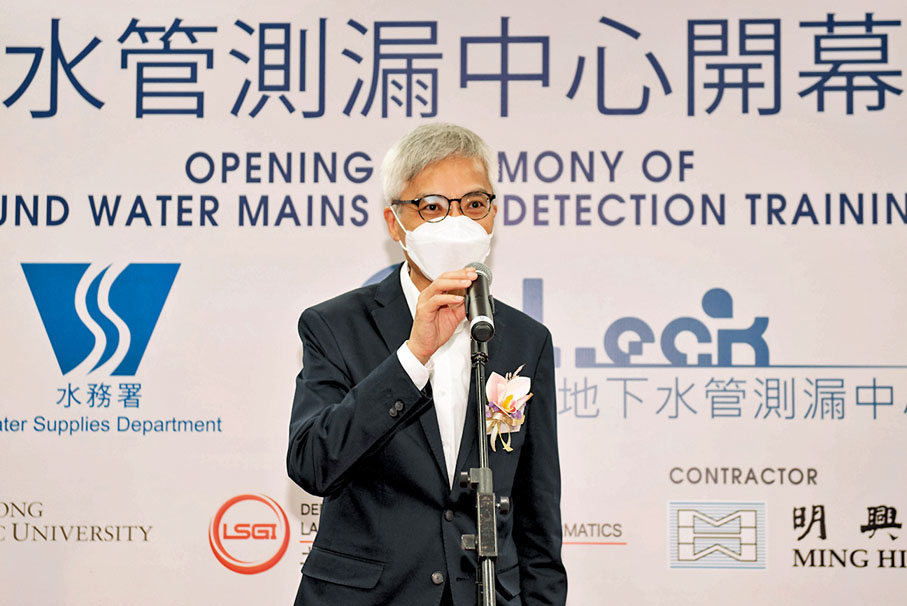 盧國華表示會加強公眾解說工作。 資料圖片