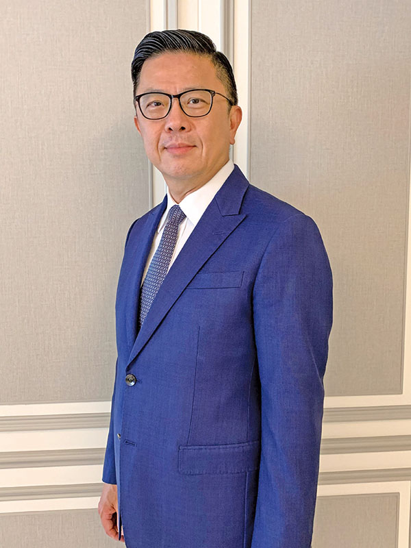 ● 廣東省汕頭巿政協委員、香港廣東社團總會常務副主席葉振南