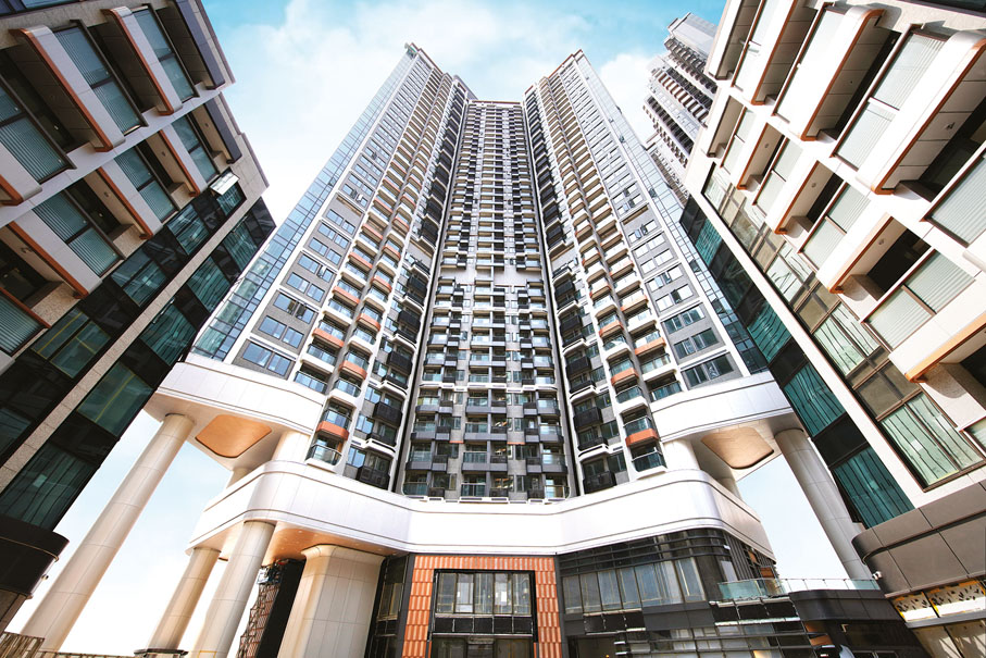 香港● 嘉華國際多年來物業質素備受市場認同，打造信心品牌；圖為即將入伙的香港啟德逾千伙大型住宅項目「嘉峯匯」。