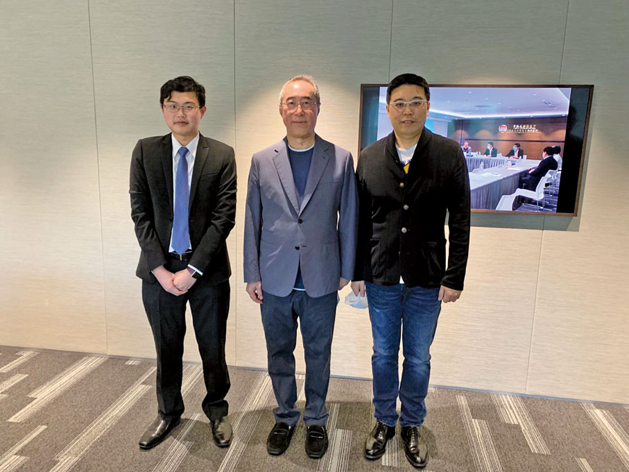 ● 莊紫祥博士拜訪全國政協常委、西九文化區管理局董事局主席唐英年（中）。