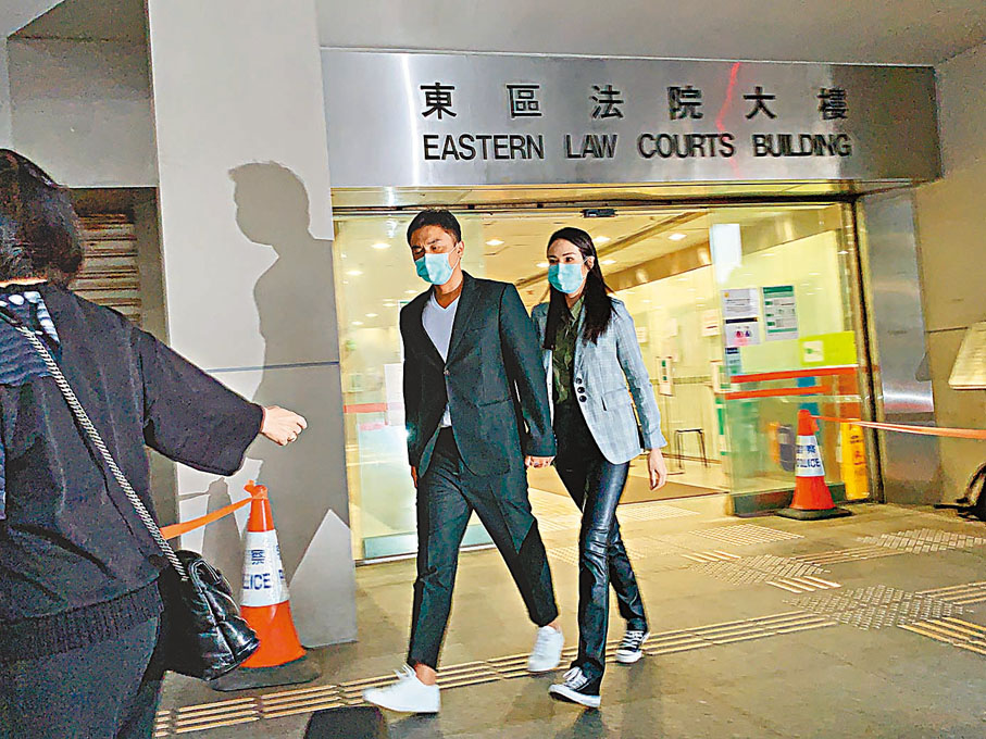 ● 判刑後，楊明眉頭緊皺步出法院。