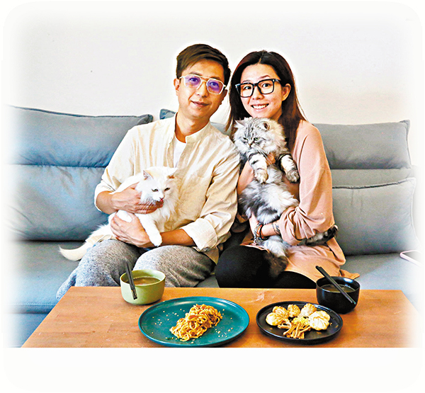 ● 王若龍和Kelly在家嘗試「挑戰」網上熱門的沙縣小吃擺盤。