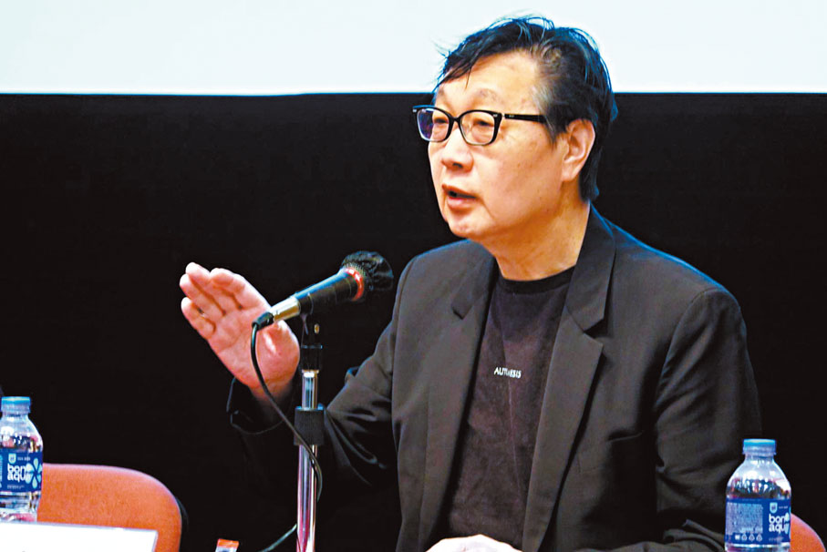 ●香港大學中文學院名譽教授許子東