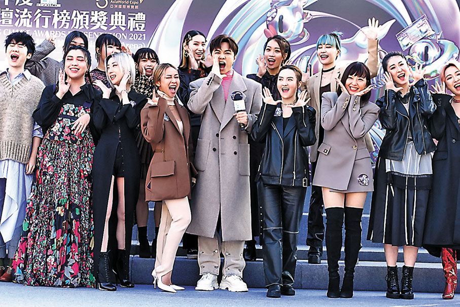 ● 張敬軒最開心樂壇百花齊放。