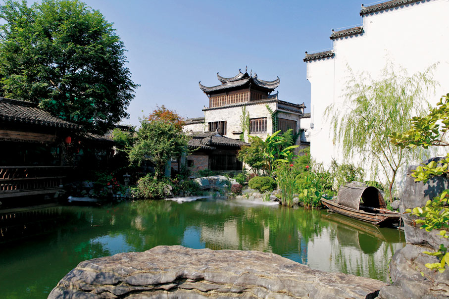 ●拾庭畫驛民宿內的園林景觀。