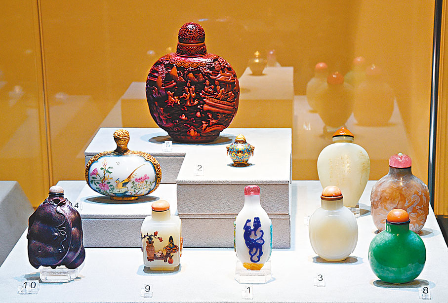 ●展覽展示各類鼻煙壺精品。