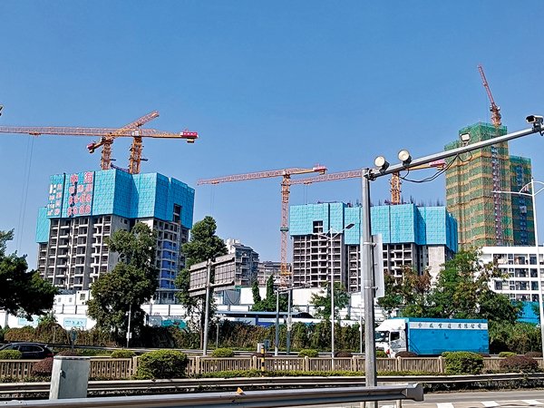 ● 中海明德里3房入場不足600萬元人民幣，加上深圳北與香港形成一小時生活圈，適合有意在大灣區內地城市置業的港人。 