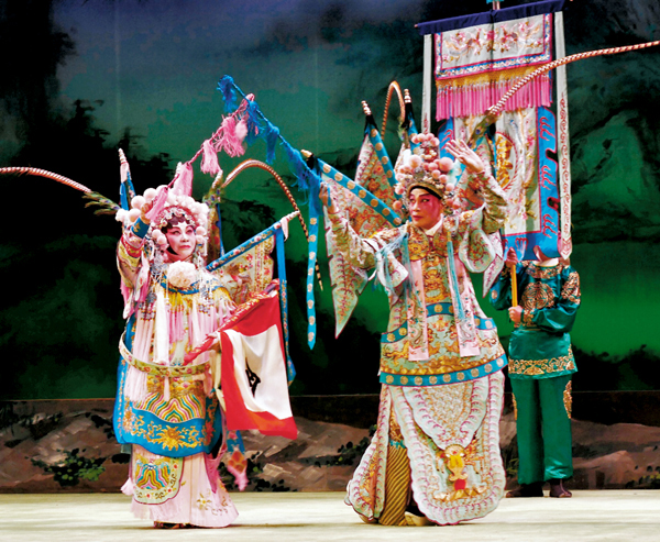 ●渡江排場及身段都十分好看。