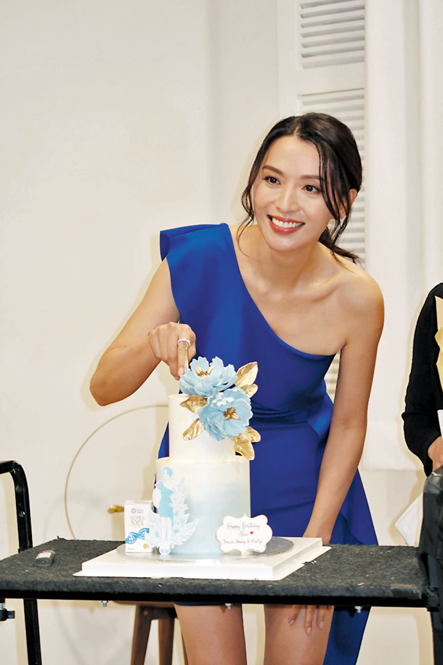 ●陳煒獲現場人員預早慶祝生日。