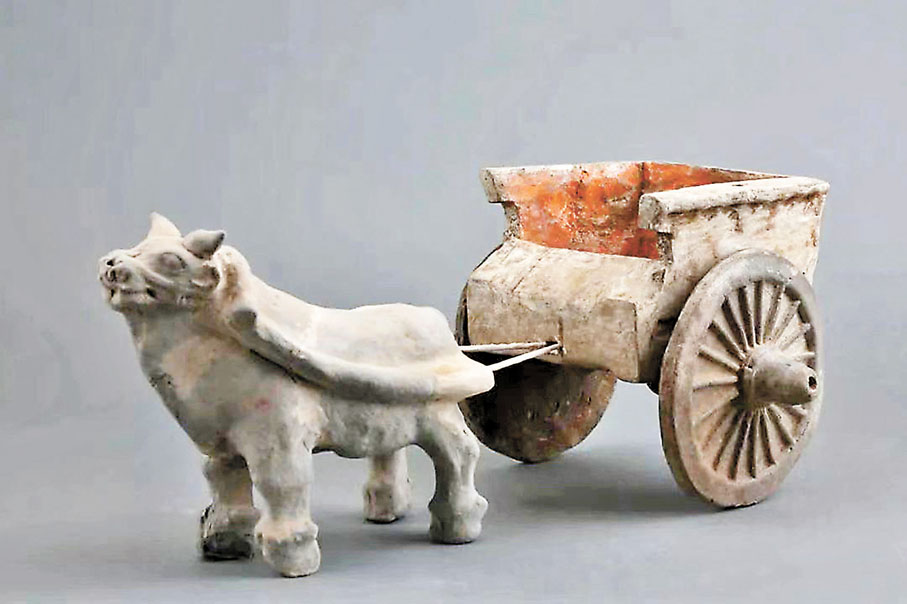 ●出土陶製牛車。