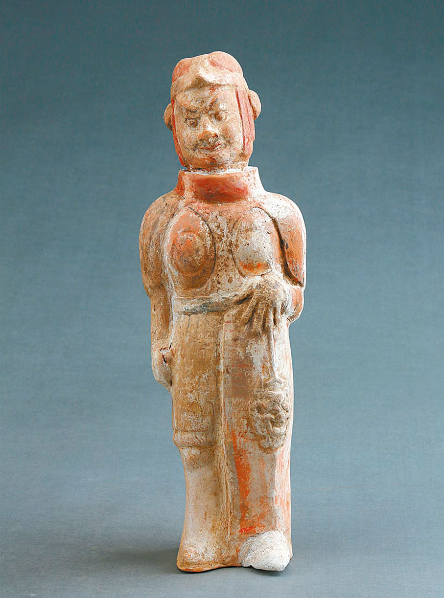 ●豆盧整墓出土的武士俑。