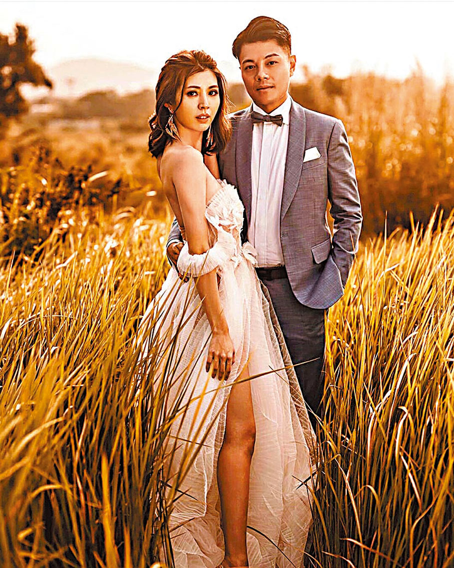 ● 張秀文昨日公開與未婚夫的婚照。