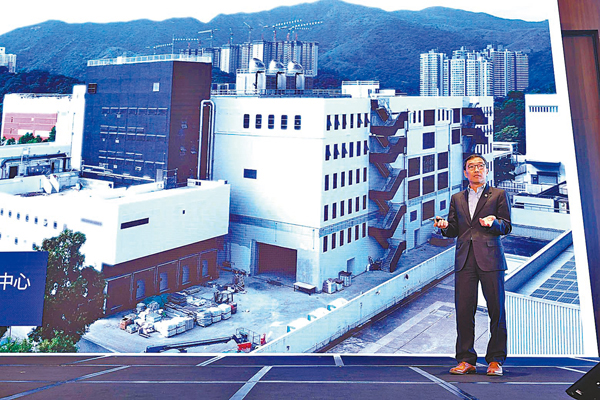 ●黃克強宣布位於大埔創新園、專為製造醫療用品而設的「醫療用品製造中心」（MARS中心）即將啟用。