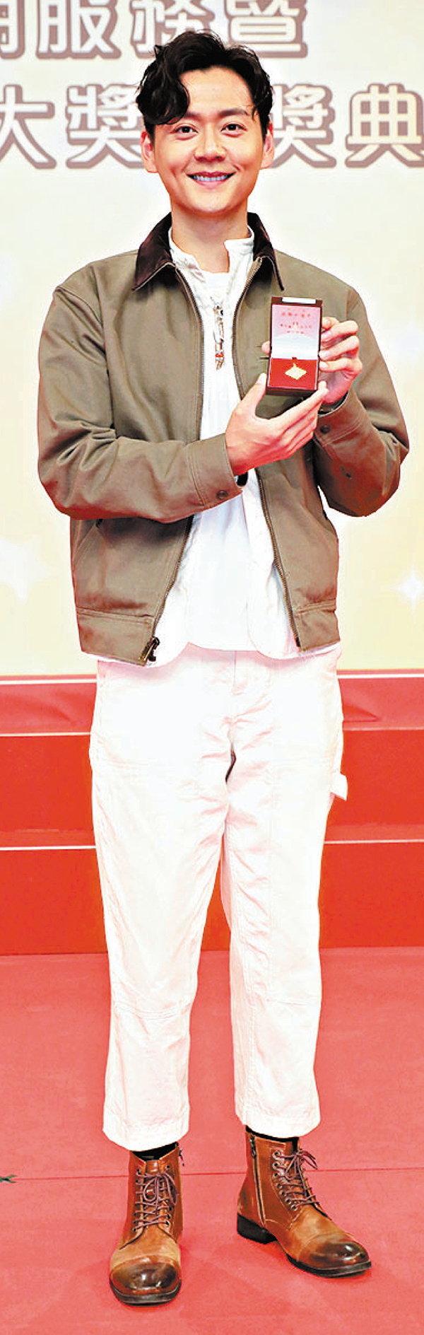 ● 張振朗表示不經不覺已加入TVB十年。