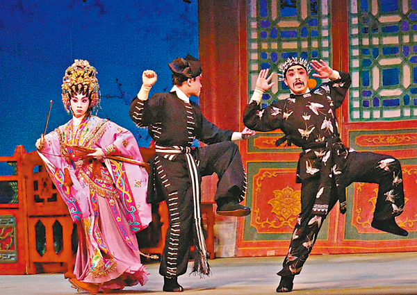 ●王希穎、黎耀威和吳國華在《盜劍》一場戲中大打出手。