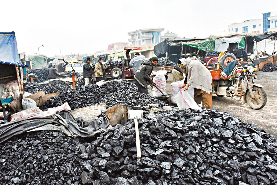 ● 燃煤在世界各國的發電組合中仍有很高比例。 資料圖片