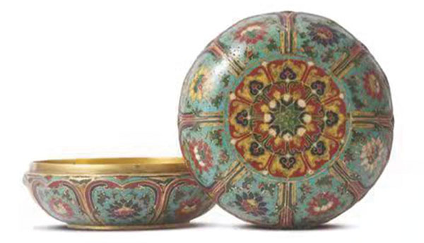 ■明景泰 御製掐絲琺瑯纏枝番蓮蓬紋盒