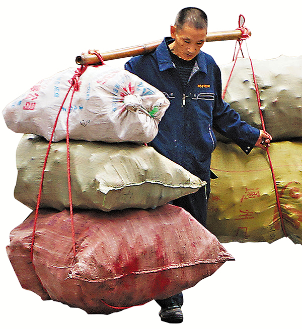 ● 「棒棒軍」如今僅剩不到2,000人。 資料圖片