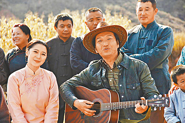 ●《半個月亮爬上來》帶領觀眾走進王洛賓的音樂世界。