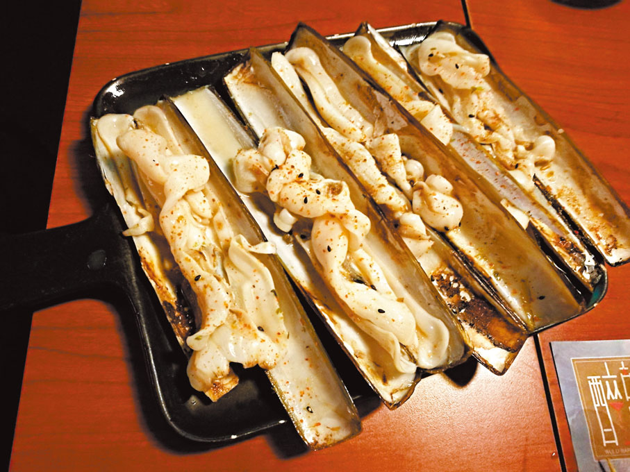 ●蟶子皇也是必吃，好新鮮，每一口都爽口鮮甜。（$58/隻）
