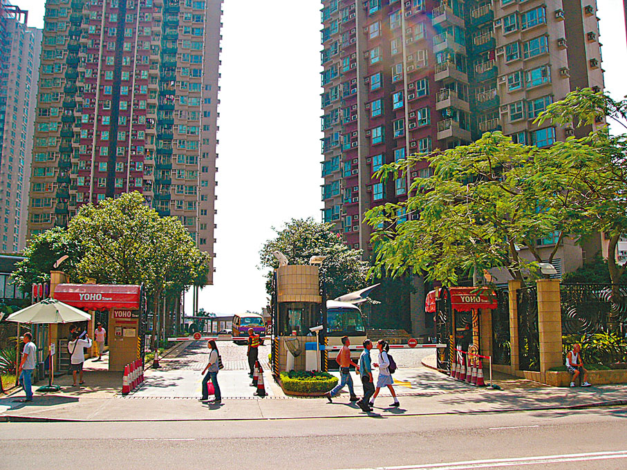 ●元朗YOHO Town成為今年表現最好屋苑，呎價見18,106元。 資料圖片