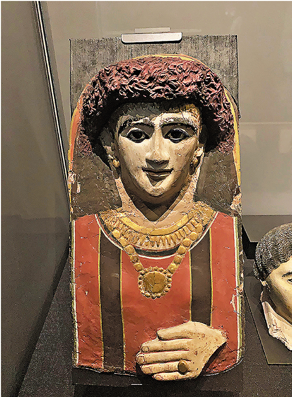 ●這副約公元1世紀的女性木乃伊面具為彩繪石膏材質。