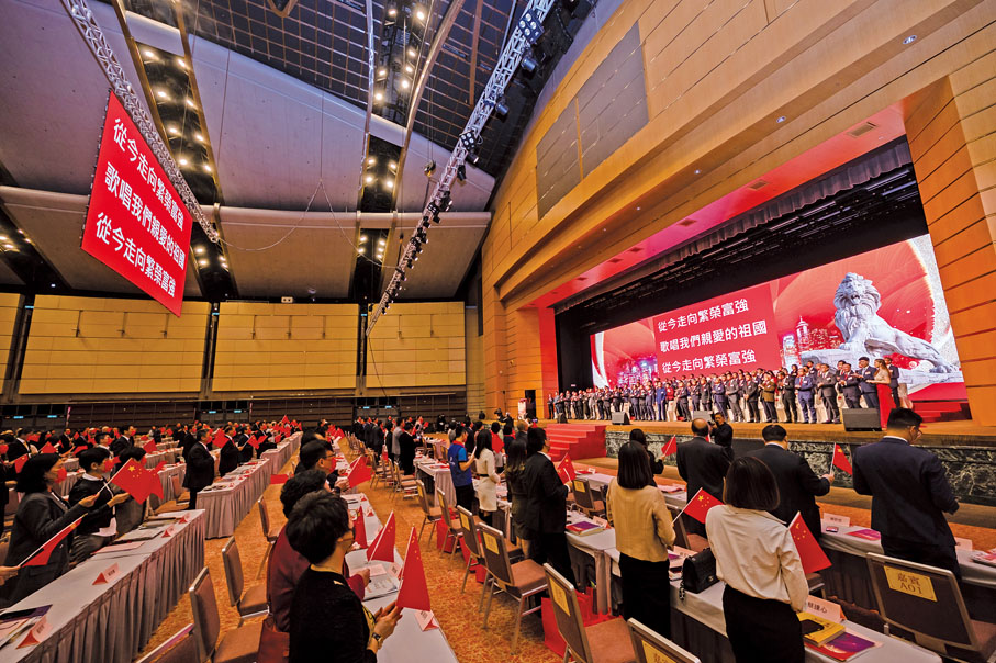 ● 活動現場，賓主歡聚一堂，同申慶賀。