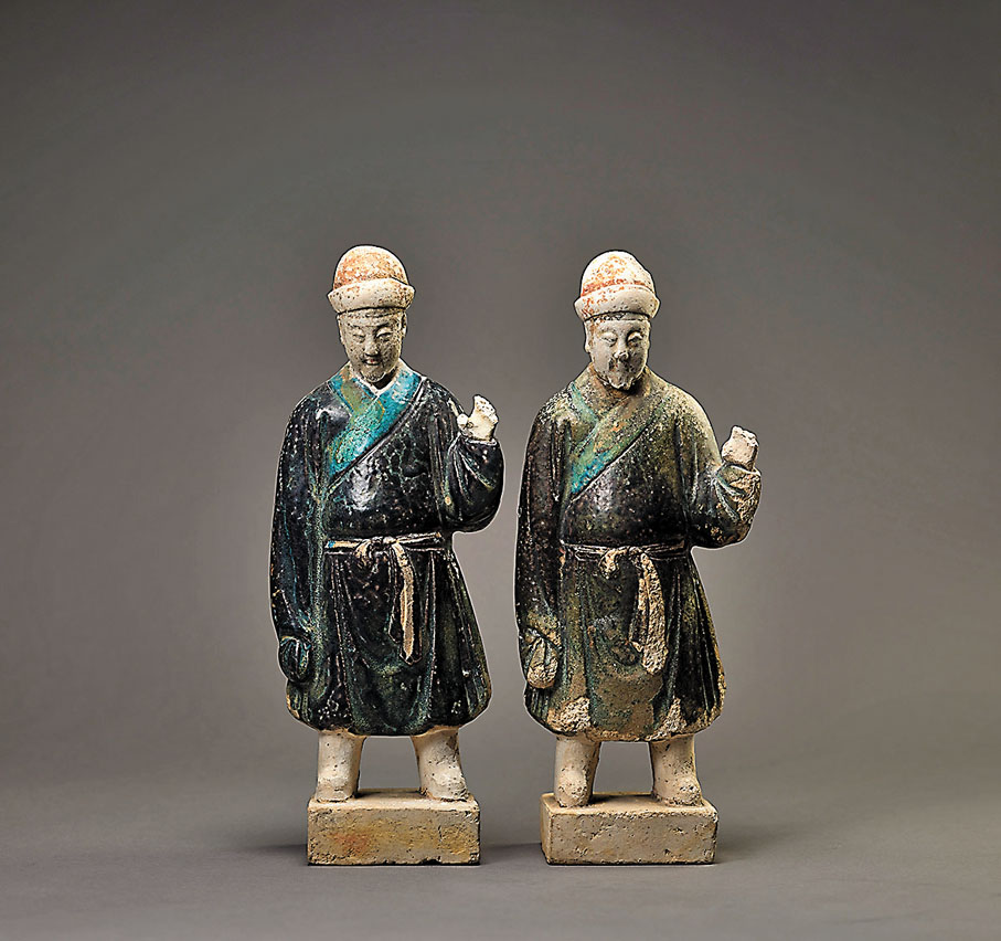 ●今次回歸的兩尊明代陶俑。國家文物局供圖