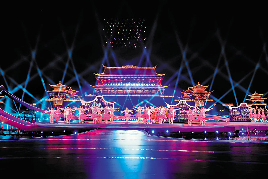 ●頒獎晚會以閩越水鎮水鄉禪境和景觀建築為載體，凸顯濃濃「閩味」。主辦方供圖