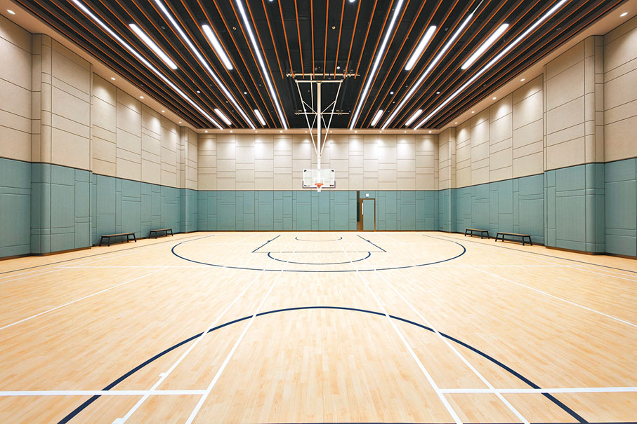 ● 嘉峯匯會所設多用途室內運動場。