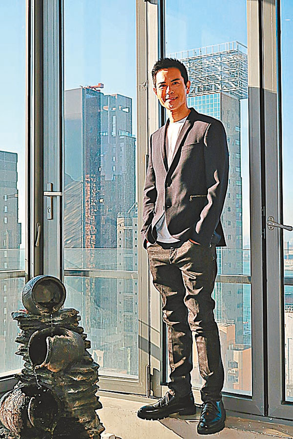 ● 對於重返樂壇，鄭嘉穎直言機會不大。