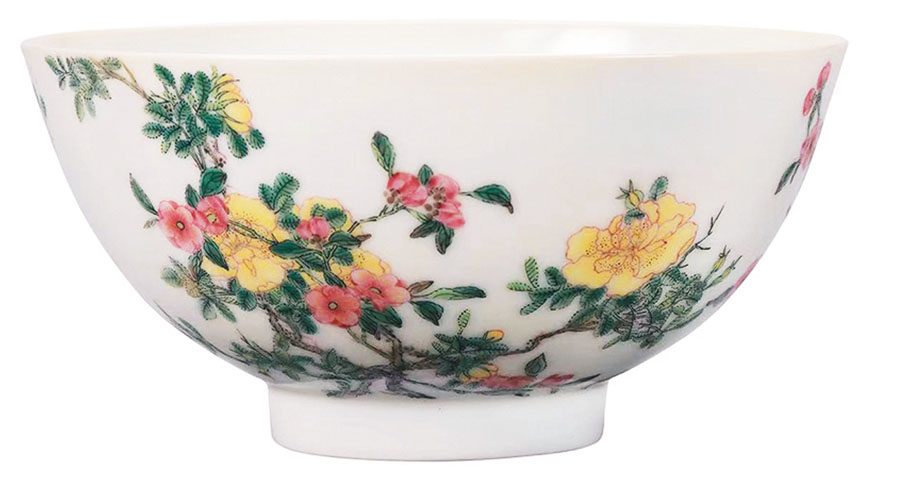 ●清雍正 御製琺瑯彩月季海棠圖碗