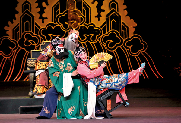 ●秦腔傳統劇《再續紅梅緣》劇照。