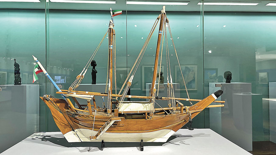 ●現場展出的科威特雙桅木帆船模型。