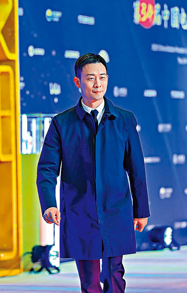 ●張譯憑藉《懸崖之上》獲本屆金雞獎最佳男主角提名。