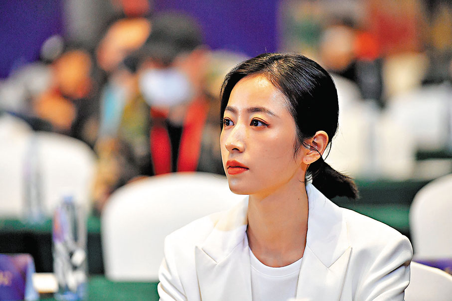 ●周雨彤出席啟動儀式。  香港中通社