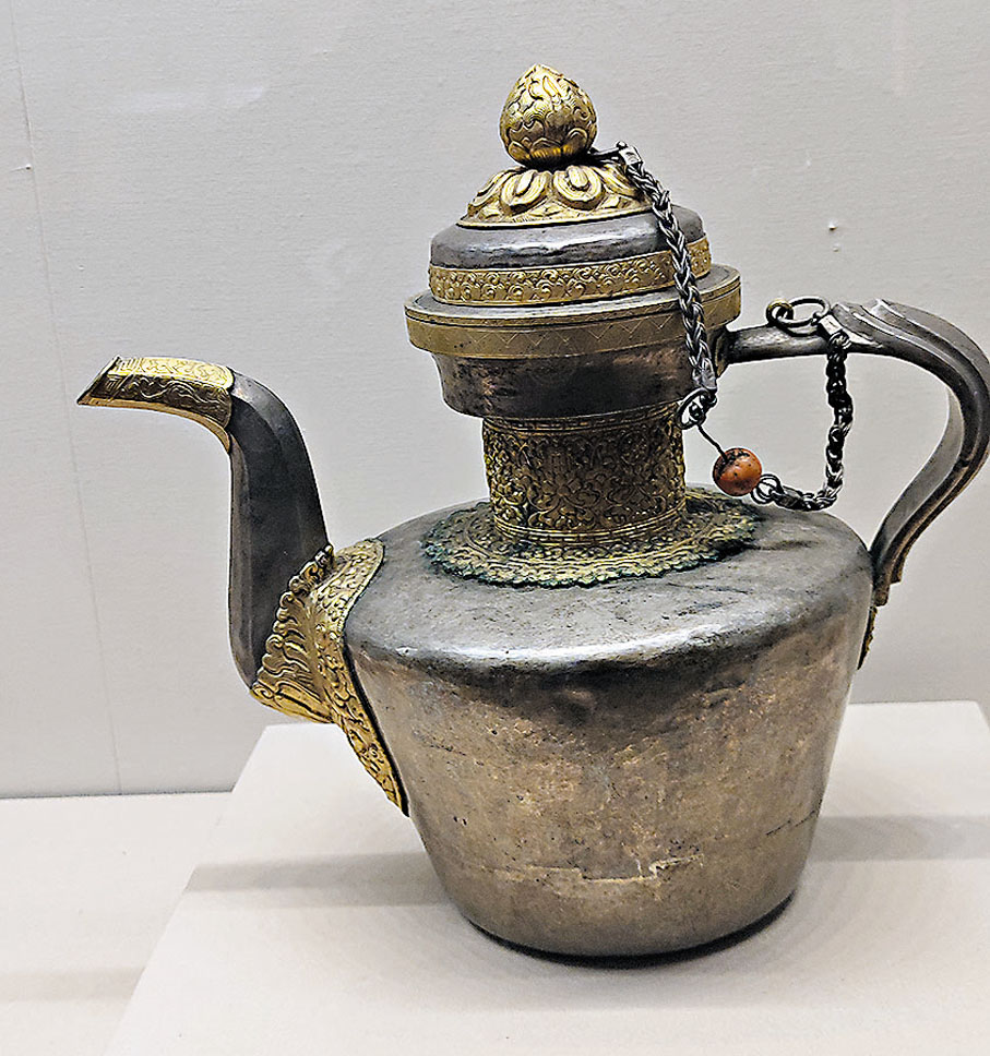 ◆清代奶茶壺。