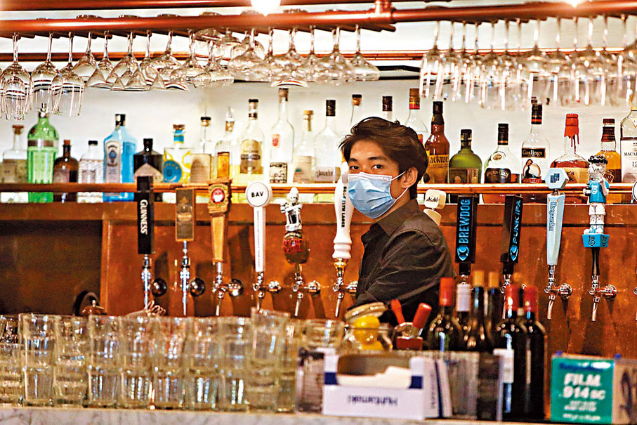 ◆酒吧、戲院等亦須暫停開放。    中通社